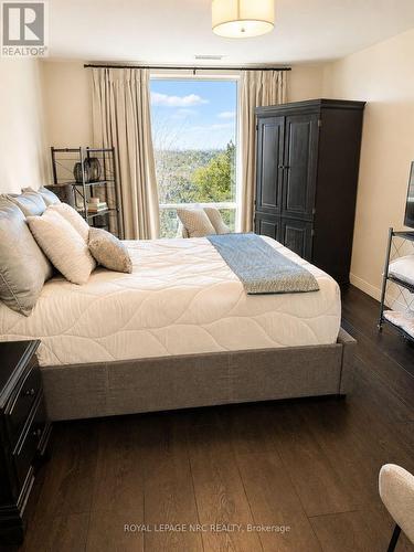 604 - 118 West Street, Port Colborne (Sugarloaf), ON - Indoor Photo Showing Bedroom