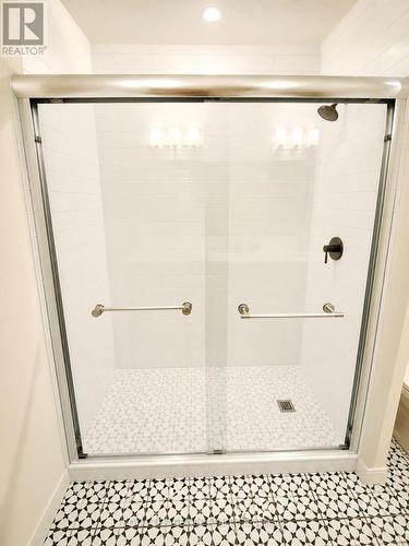 Ensuite shower. - 604 - 118 West Street, Port Colborne (Sugarloaf), ON - Indoor Photo Showing Other Room
