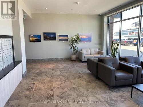Main floor lobby with mailboxes. - 604 - 118 West Street, Port Colborne (Sugarloaf), ON - Indoor