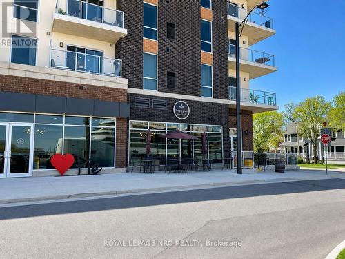 The Pie Guys Bakery & Cafe attached to building. - 604 - 118 West Street, Port Colborne (Sugarloaf), ON - Outdoor