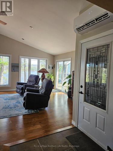 170 Talon Lake Road, Calvin, ON - Indoor Photo Showing Living Room