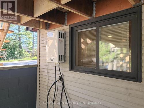 Beach House - Outdoor Shower - 203 Park Road, Tiny, ON - Outdoor With Exterior