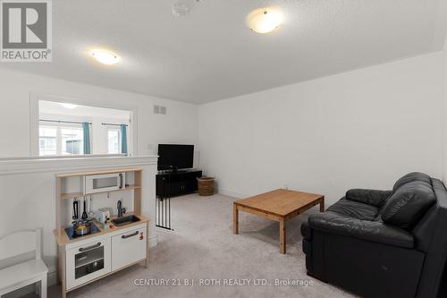 29 Alaskan Heights, Barrie, ON - Indoor