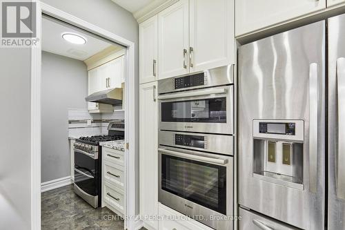 7 Schoolbridge Street, Ajax, ON - Indoor Photo Showing Kitchen