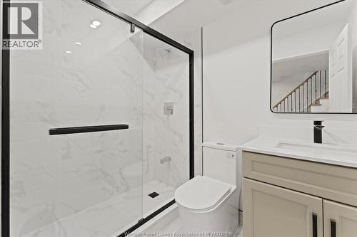 702 Pierre Unit# 7, Windsor, ON - Indoor Photo Showing Bathroom