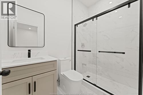 702 Pierre Unit# 7, Windsor, ON - Indoor Photo Showing Bathroom