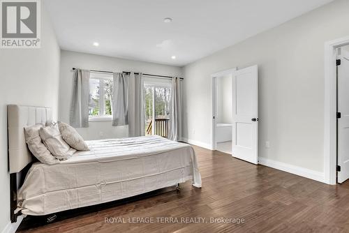 30 Bellehumeur Road, Tiny, ON - Indoor Photo Showing Bedroom
