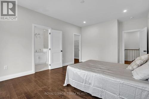 30 Bellehumeur Road, Tiny, ON - Indoor Photo Showing Bedroom