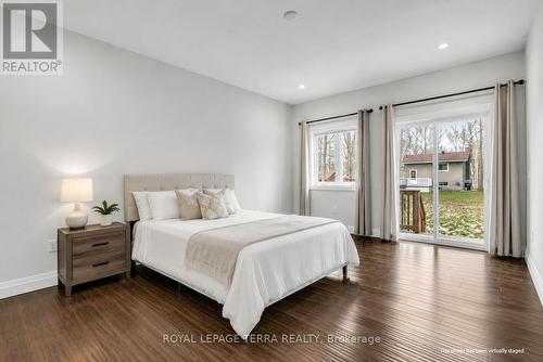 30 Bellehumeur Road, Tiny, ON - Indoor Photo Showing Bedroom