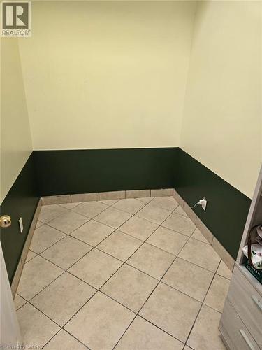Image quality insufficient for description - 9688 Leslie Street Unit# 16, Richmond Hill, ON 