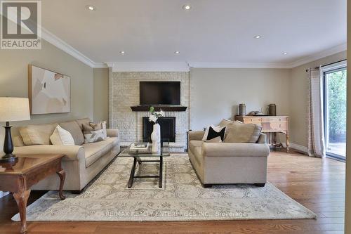 1115 Talka Court, Mississauga, ON - Indoor Photo Showing Living Room With Fireplace