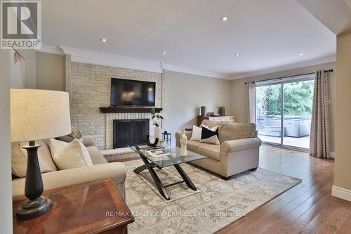 1115 Talka Court, Mississauga, ON - Indoor Photo Showing Living Room With Fireplace