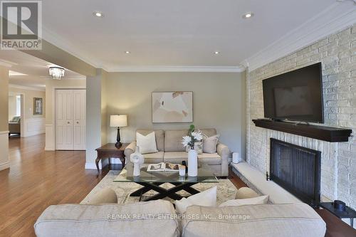 1115 Talka Court, Mississauga, ON - Indoor Photo Showing Living Room With Fireplace