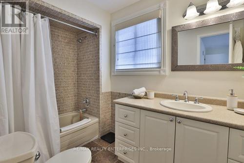 1115 Talka Court, Mississauga, ON - Indoor Photo Showing Bathroom