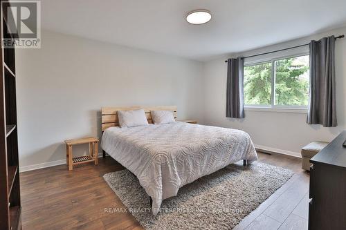 1115 Talka Court, Mississauga, ON - Indoor Photo Showing Bedroom
