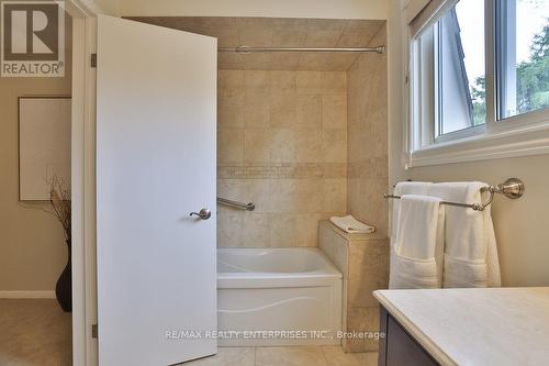 1115 Talka Court, Mississauga, ON - Indoor Photo Showing Bathroom