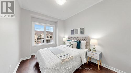 37 Capreol Avenue, Aurora, ON - Indoor Photo Showing Bedroom