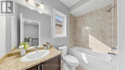 37 Capreol Avenue, Aurora, ON - Indoor Photo Showing Bathroom