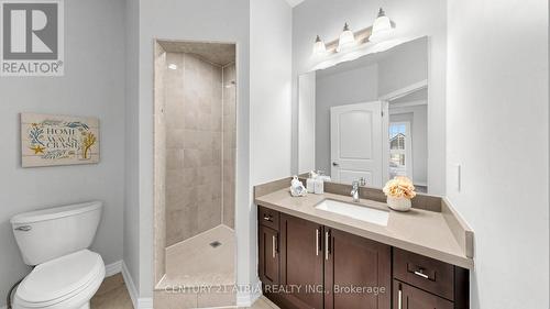 37 Capreol Avenue, Aurora, ON - Indoor Photo Showing Bathroom