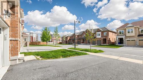 37 Capreol Avenue, Aurora, ON - Outdoor With Facade