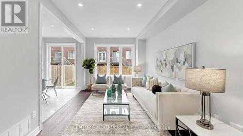 37 Capreol Avenue, Aurora, ON - Indoor