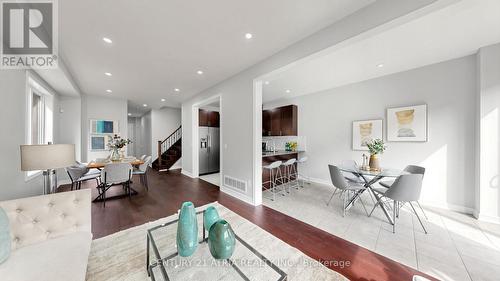 37 Capreol Avenue, Aurora, ON - Indoor