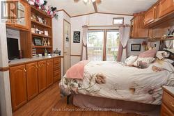 how about a primary bedroom with - 