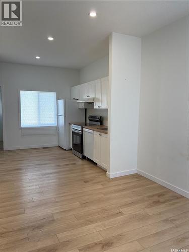 115-117 I Avenue S, Saskatoon, SK - Indoor Photo Showing Kitchen