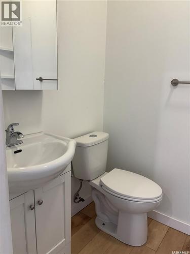 115-117 I Avenue S, Saskatoon, SK - Indoor Photo Showing Bathroom