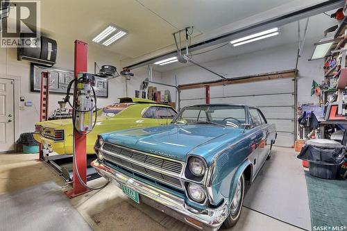 225 Willow Ridge Drive, Pilot Butte, SK - Indoor Photo Showing Garage
