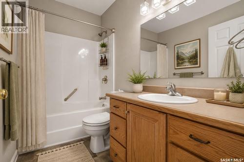 16 Flax Road, Moose Jaw, SK 