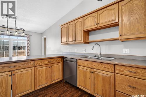 16 Flax Road, Moose Jaw, SK - Indoor Photo Showing Kitchen With Double Sink