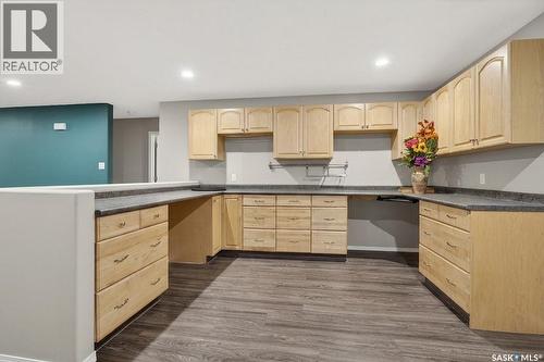 16 Flax Road, Moose Jaw, SK - Indoor Photo Showing Kitchen