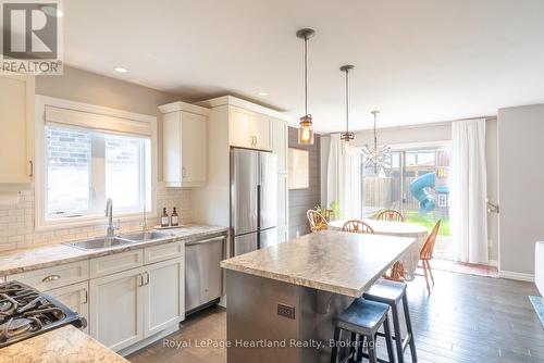 231 Campanale Way, Lucan Biddulph (Lucan), ON - Indoor Photo Showing Kitchen With Double Sink With Upgraded Kitchen