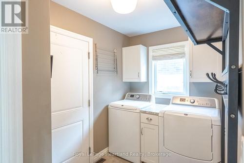231 Campanale Way, Lucan Biddulph (Lucan), ON - Indoor Photo Showing Laundry Room