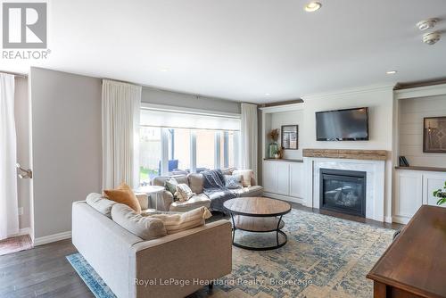 231 Campanale Way, Lucan Biddulph (Lucan), ON - Indoor Photo Showing Living Room With Fireplace