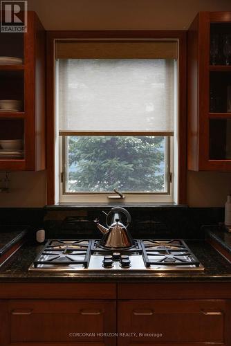 18 Brant Road N, Cambridge, ON - Indoor Photo Showing Kitchen