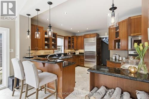18 Brant Road N, Cambridge, ON - Indoor Photo Showing Kitchen With Upgraded Kitchen