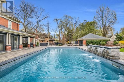 18 Brant Road N, Cambridge, ON - Outdoor With In Ground Pool