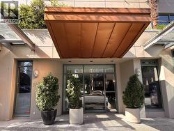 214 1688 ROBSON STREET  Vancouver, BC V6G 1C7