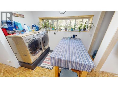 1890 Birch Avenue, Quesnel, BC - Indoor Photo Showing Laundry Room