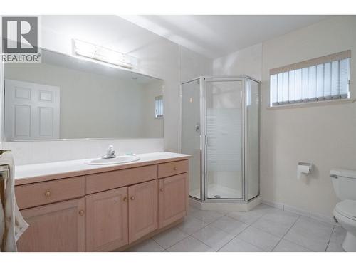 2248 Sicamous Avenue, Coquitlam, BC - Indoor Photo Showing Bathroom