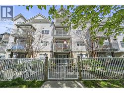 204 1883 E 10TH AVENUE  Vancouver, BC V5N 1X8
