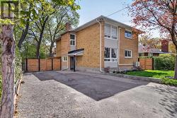 3 - 541 EVERED AVENUE Ottawa, ON K1Z 5K9
