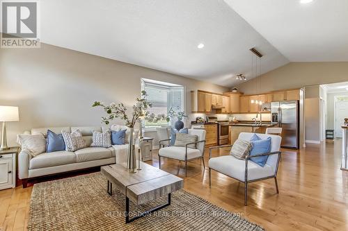 5 - 417 Hyde Park Road, London North (North P), ON - Indoor Photo Showing Living Room