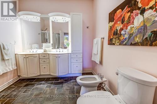 5 - 417 Hyde Park Road, London North (North P), ON - Indoor Photo Showing Bathroom