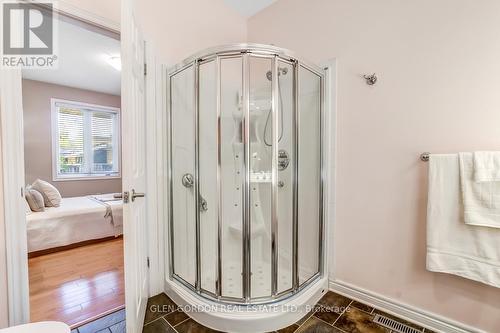 5 - 417 Hyde Park Road, London North (North P), ON - Indoor Photo Showing Bathroom