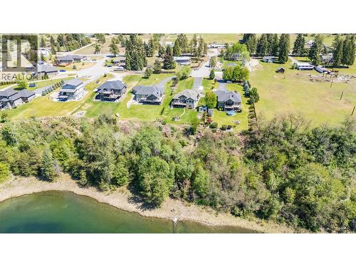 943 Riverview Place, Castlegar, BC - Outdoor With Body Of Water With View