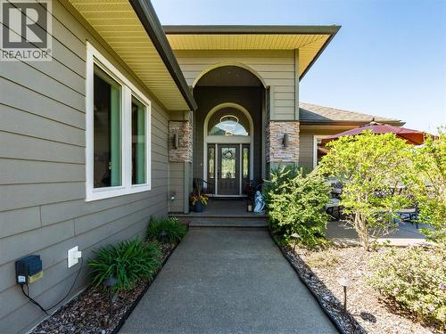 943 Riverview Place, Castlegar, BC - Outdoor