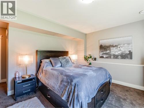 943 Riverview Place, Castlegar, BC - Indoor Photo Showing Bedroom